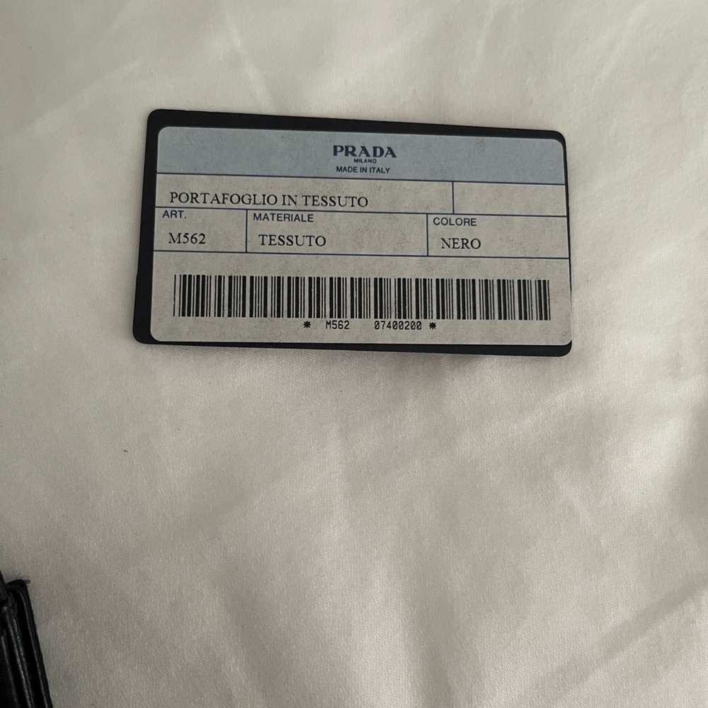 Prada Black Quilted Wallet - Picture 6 of 9